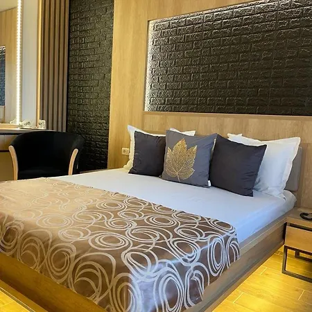 Отель Tomis Мамая