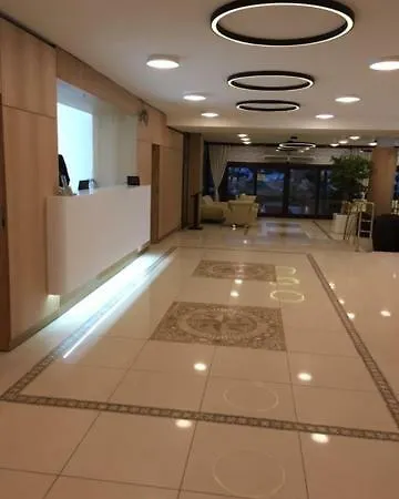 Tomis Отель 3*